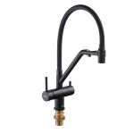 Кухонный смеситель с силик. изливом и вых. для питьевой воды KOER KB-72006-05 (KR3380)