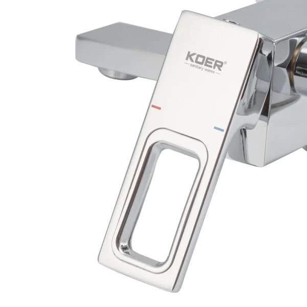 Смеситель для ванны Koer KB-41009-01 латунный хромированный с коротким изливом (KR3502)