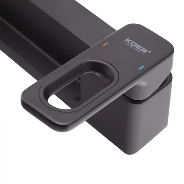 Смеситель для ванны Koer KB-41031-05 с коротким изливом (KR5437)