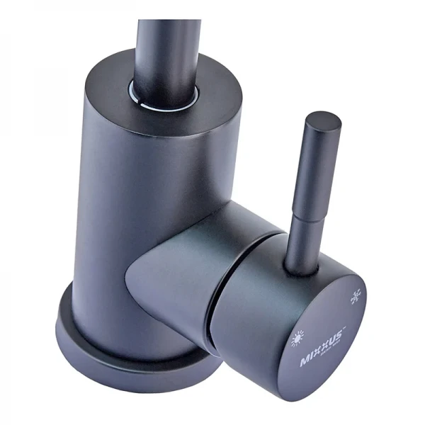 Смеситель для кухни Mixxus SOK-011 с рефлективным изливом (MI6016)