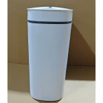 Мусорное ведро сенсорное овальное Mixxus Flat-TC0109 White 9 л цвет белый (MI7074)