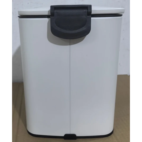 Мусорное ведро с плавным закрытием квадратное Zerix Kubix-TC0106 White 6 л (цвет белый) (ZX6109)