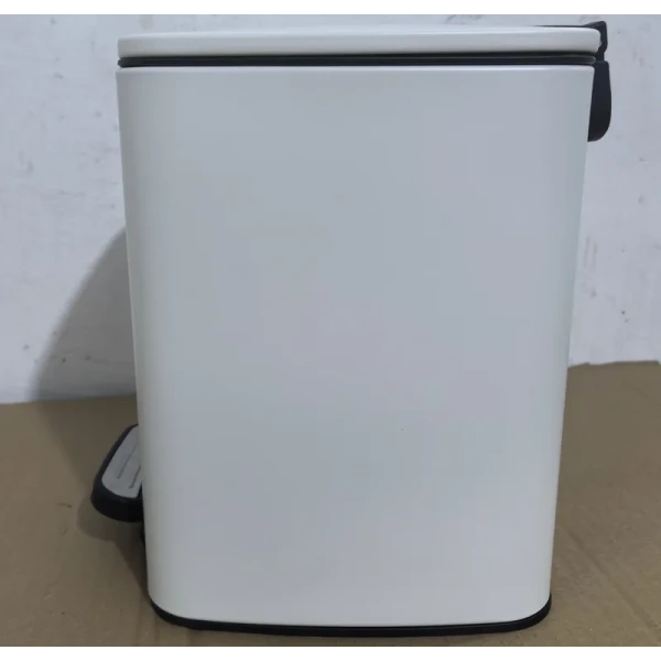 Мусорное ведро с плавным закрытием квадратное Zerix Kubix-TC0106 White 6 л (цвет белый) (ZX6109)