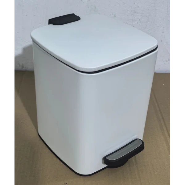 Мусорное ведро с плавным закрытием квадратное Zerix Kubix-TC0106 White 6 л (цвет белый) (ZX6109)