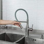 Смеситель для кухни GAPPO G4398-55 серый с гибким изливом, 2 режима