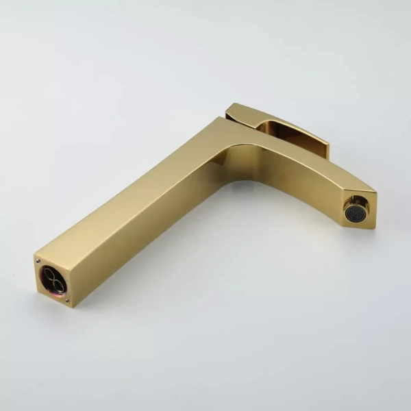 Смеситель для умывальника GAPPO G1007-32 золотой