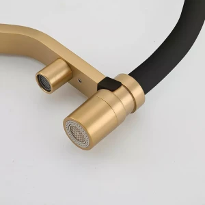 Смеситель для кухни GAPPO G4395-63 однорычажный с высоким силиконовым изливом латунный крепеж шпилькой картридж 90° Ø35 золото / черный