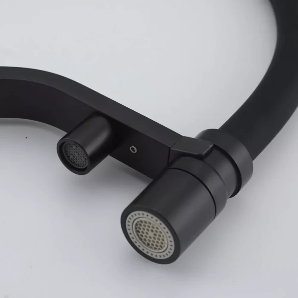 Смеситель для кухни GAPPO G4395-66 однорычажный с высоким силиконовым изливом черный, крепление шпилькой, картридж 90° Ø35