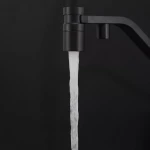 Смеситель для кухни GAPPO G4395-66 однорычажный с высоким силиконовым изливом черный, крепление шпилькой, картридж 90° Ø35