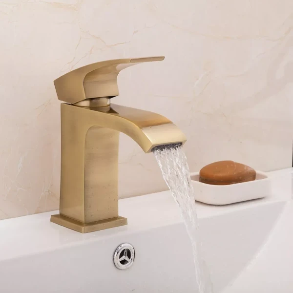 Смеситель для умывальника GAPPO G1007-4 однорычажный с литым изливом крепления гайкой Ø35 бронзовый