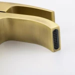 Смеситель для умывальника GAPPO G1007-4 однорычажный с литым изливом крепления гайкой Ø35 бронзовый