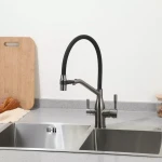 Смеситель для кухни FRAP F4397-9 с гибким изливом