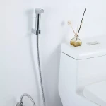 Воронка гигиеническая FRAP F022 с регулировкой давления + шланг хромированный.