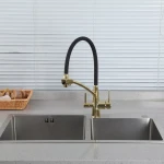 Смеситель для кухни GAPPO G4398-13 под осмос однорычажный с высоким силиконовым изливом крепления шпилькой латунный Ø35 золото/черный