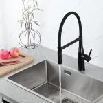 Смеситель для кухни GAPPO G4098-26 однорычажный с высоким изливом нержавеющая сталь черный крепеж гайкой Ø35