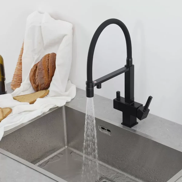 Смеситель для кухни GAPPO G4395-56 однорычажный под осмос с высоким силиконовым изливом латунный черный крепеж шпилькой картридж 90° Ø35