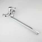 Смеситель для ванны FRAP F2213 однорычажный с длинным плоским изливом хромированный латунный корпус Ø35