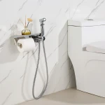 F2075 душ гігієнiчний лат. корпус з поличкою та папероутримувачем Ø25 (хром) {10/1}