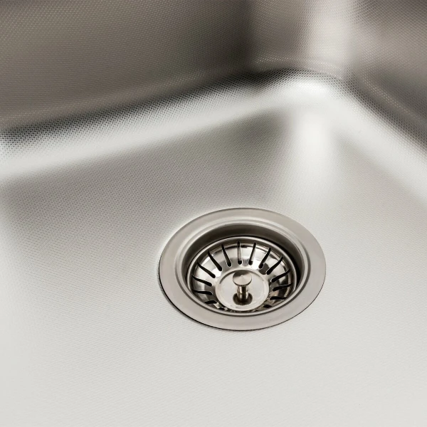 Кухонна мийка нержавіючої сталі Platinum ДЕКОР PLATINUM 7050 з (0,8/180 мм)