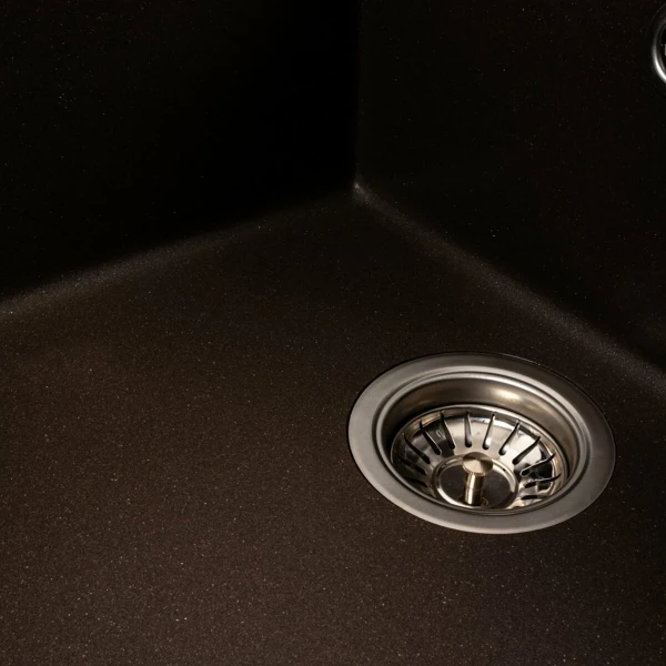 Кухонна мийка гранітна матова 7050 CASCADA Platinum Темна скеля
