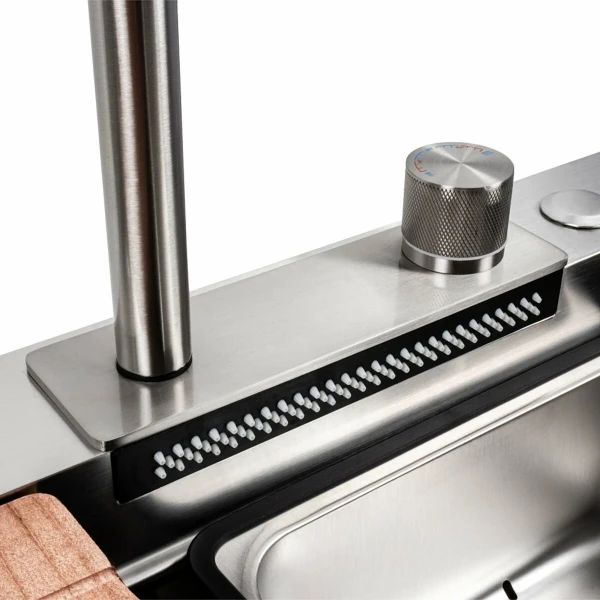 Кухонна мийка Platinum Handmade "Водоспад" PLATINUM CM 75×46A нержавійка