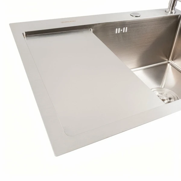 Кухонна мийка CM 65*50 R нержавійка VALESO Handmade (круглий сифон 3.0/0.8)