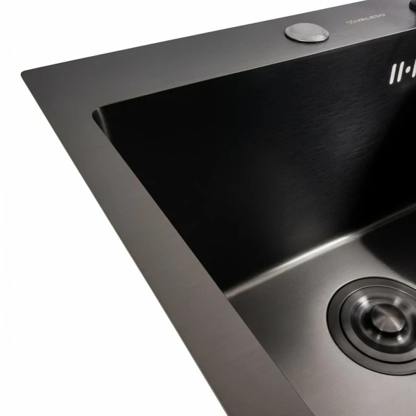 Кухонна мийка 45*45 Valeso Handmade PVD чорна (сифон крулий 3,0/0,8)