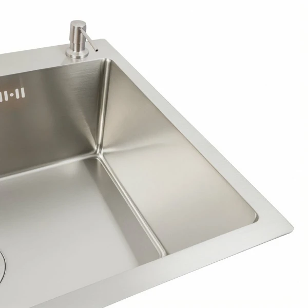 Кухонна мийка VALESO Handmade 70*50 нержавійка (сифон круглий, 3,0/0,8)